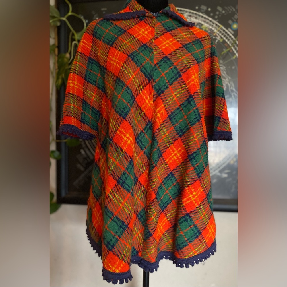 VTG 60’s Chas L Lewis Tartan Pullover Tunic with Pockets! Size M/L.